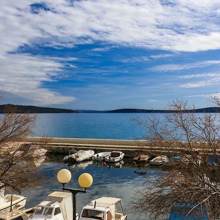Holiday Home Obrov Kaštela Екстериор снимка
