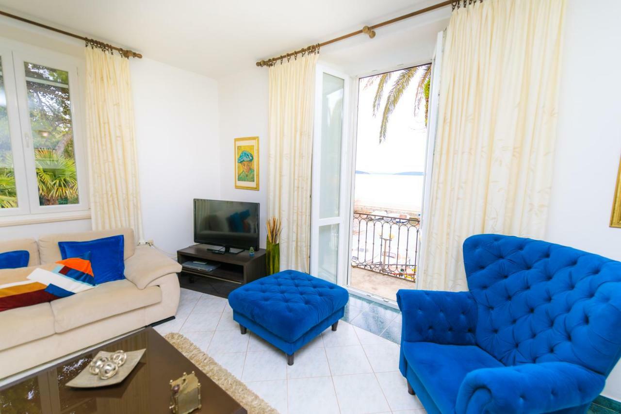 Holiday Home Obrov Kaštela Екстериор снимка